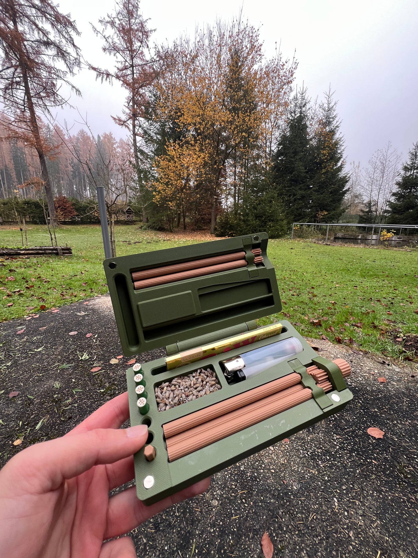 DopeDock Kräuter-Rollgerät mit Staufach - Drehhilfe - Rollmaschine