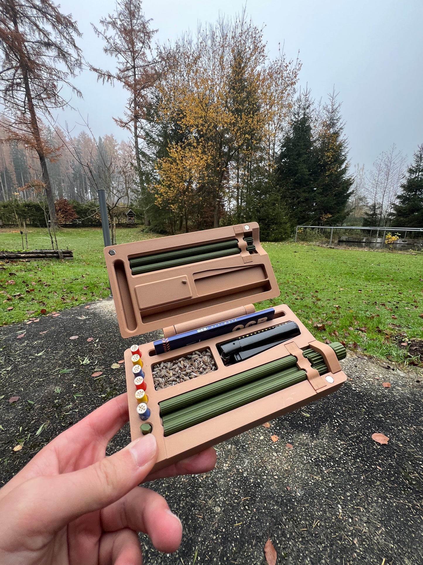 DopeDock Kräuter-Rollgerät mit Staufach - Drehhilfe - Rollmaschine